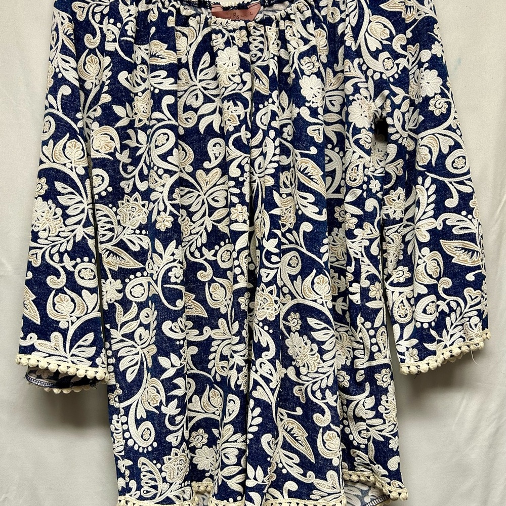 Blue and Cream Graphic Tunic with Three-Quarter Sleeves